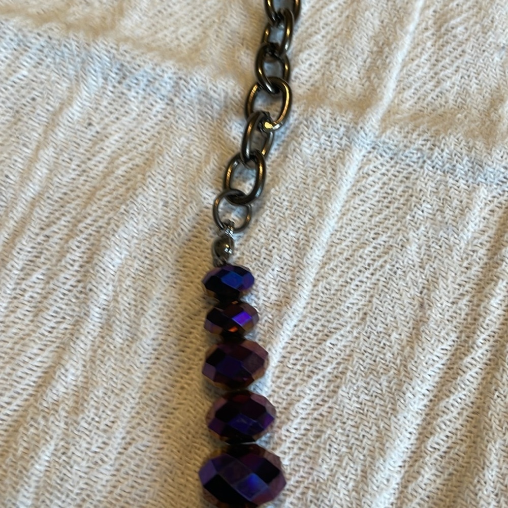 Purple sparkly necklace - Picture 3 of 4